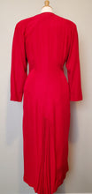 Load image into Gallery viewer, Marilyn Red Slimming Dress